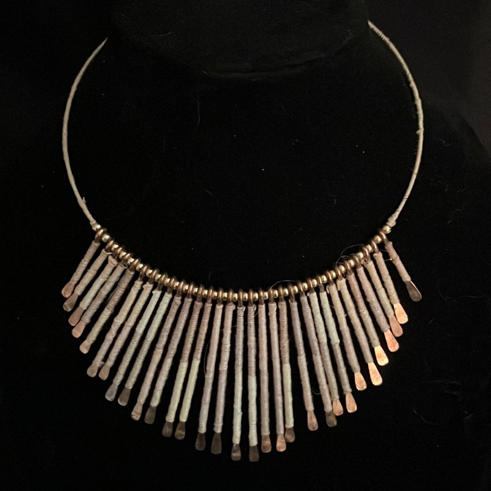 Bib Choker